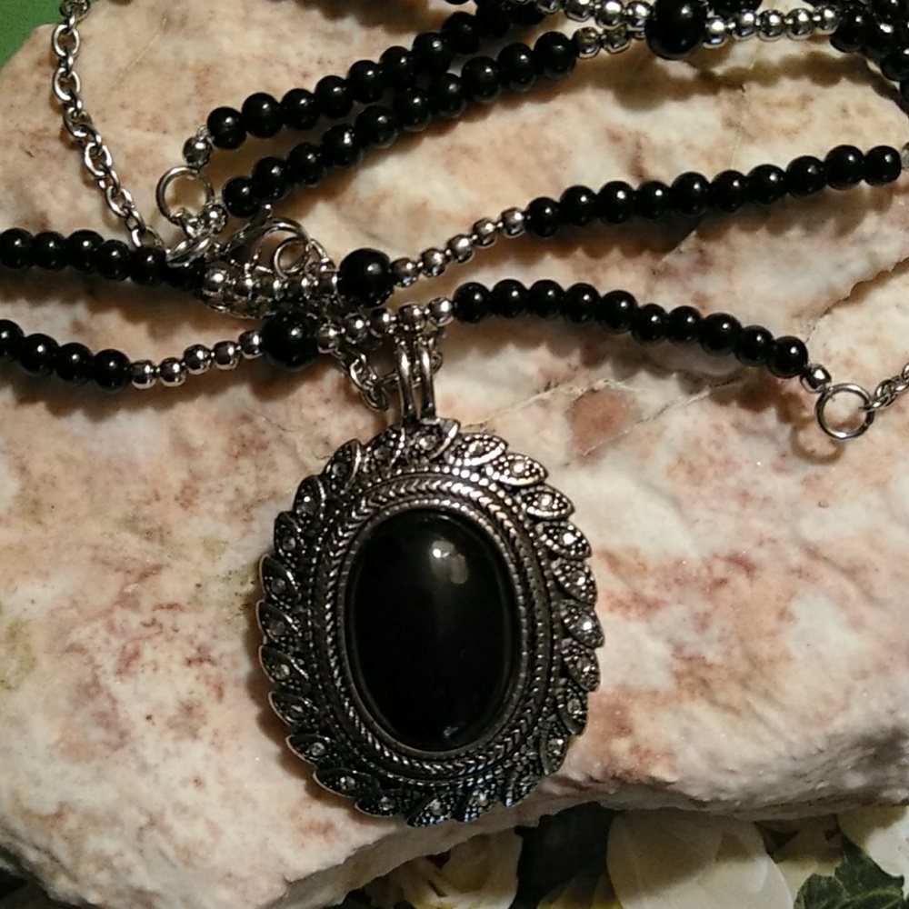 Gemstone Locket - Picture 2 of 4